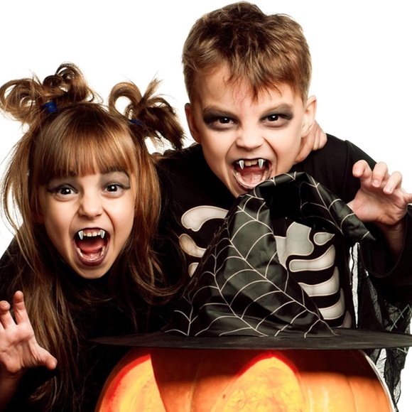 Vampire Retractable Zombie Fangs, Halloween Creepy Reusable Plastic Adult Fangs - Picture 5 of 7